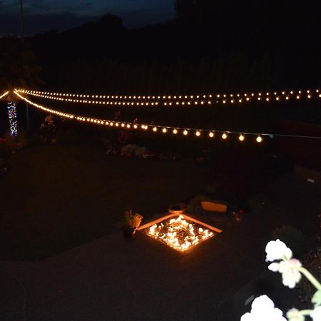 1-Bedroom Seaview Guesthouse On Seattle Luxury Estate With Views Of Olympic Mountains Buitenkant foto