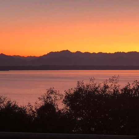 1-Bedroom Seaview Guesthouse On Seattle Luxury Estate With Views Of Olympic Mountains Buitenkant foto