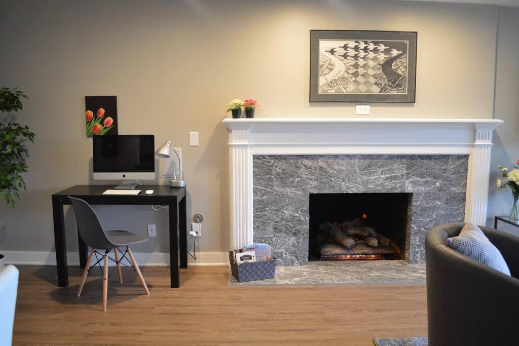 1-Bedroom Seaview Guesthouse On Seattle Luxury Estate With Views Of Olympic Mountains Buitenkant foto