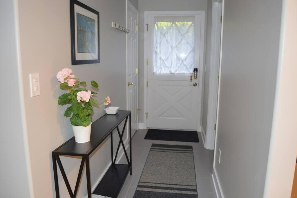 1-Bedroom Seaview Guesthouse On Seattle Luxury Estate With Views Of Olympic Mountains Buitenkant foto